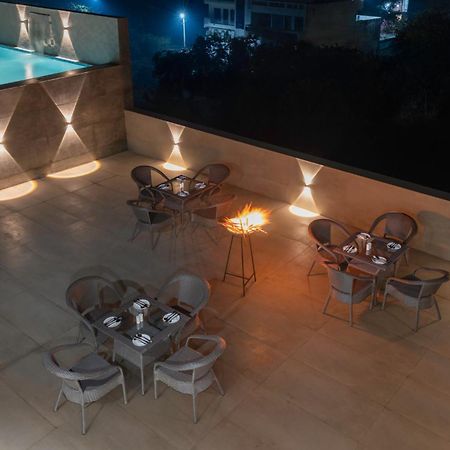 Clarks Inn Suites Agra Near Tajmahal Zewnętrze zdjęcie
