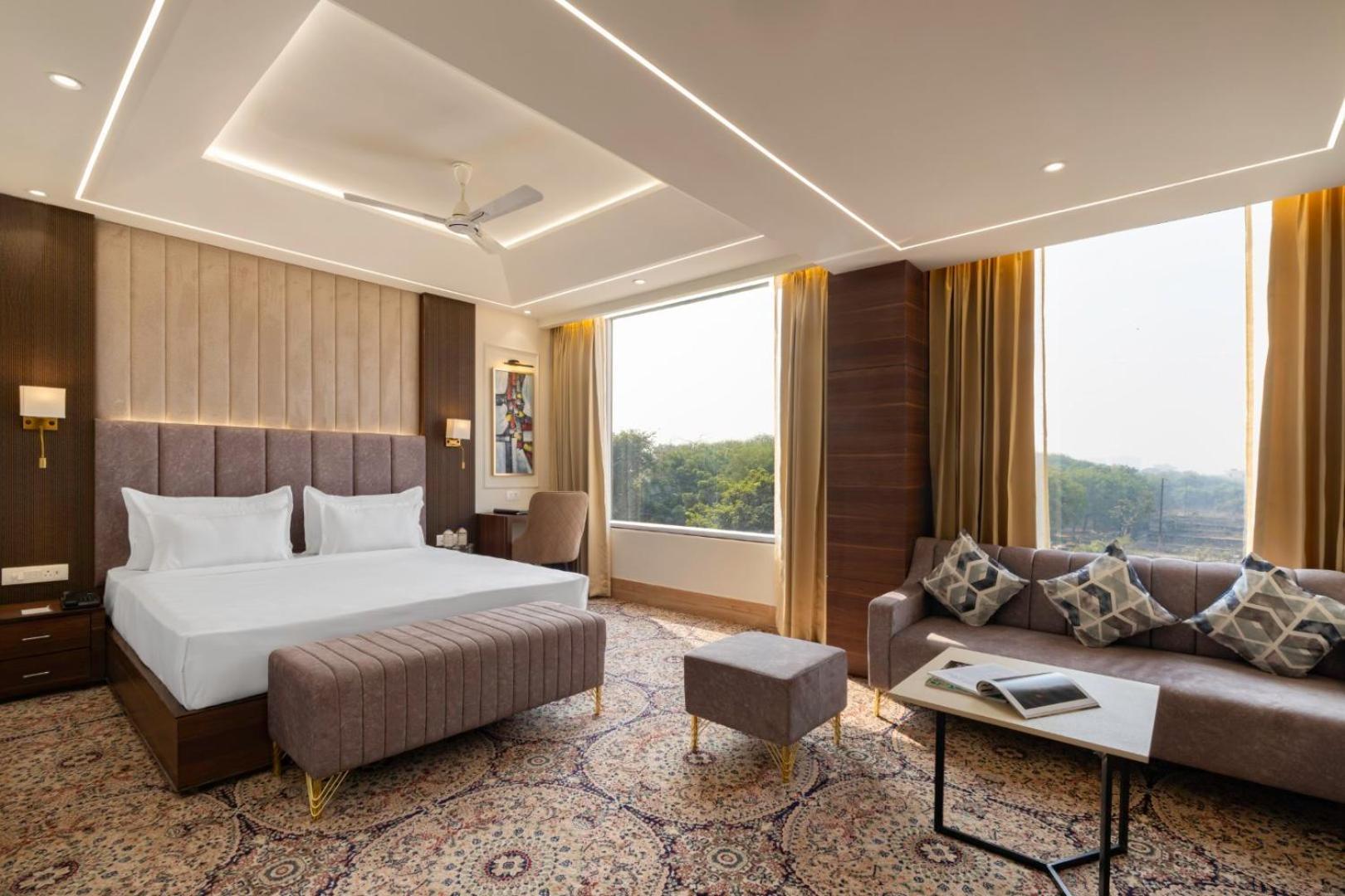 Clarks Inn Suites Agra Near Tajmahal Zewnętrze zdjęcie