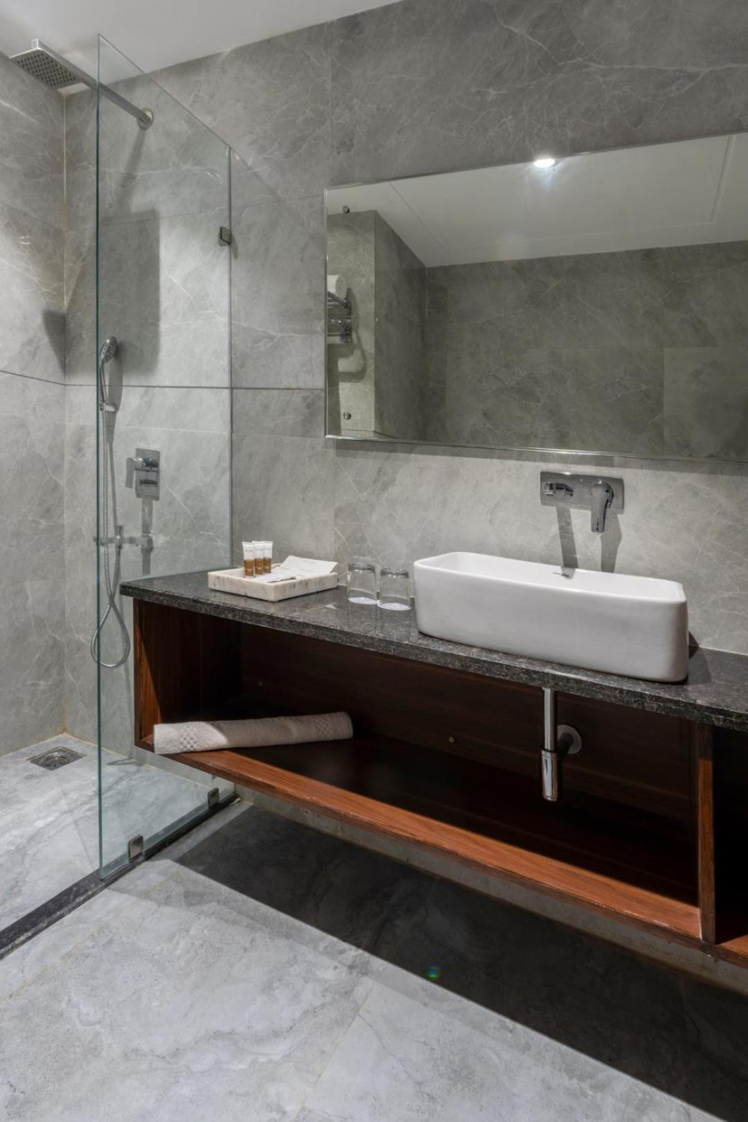 Clarks Inn Suites Agra Near Tajmahal Zewnętrze zdjęcie