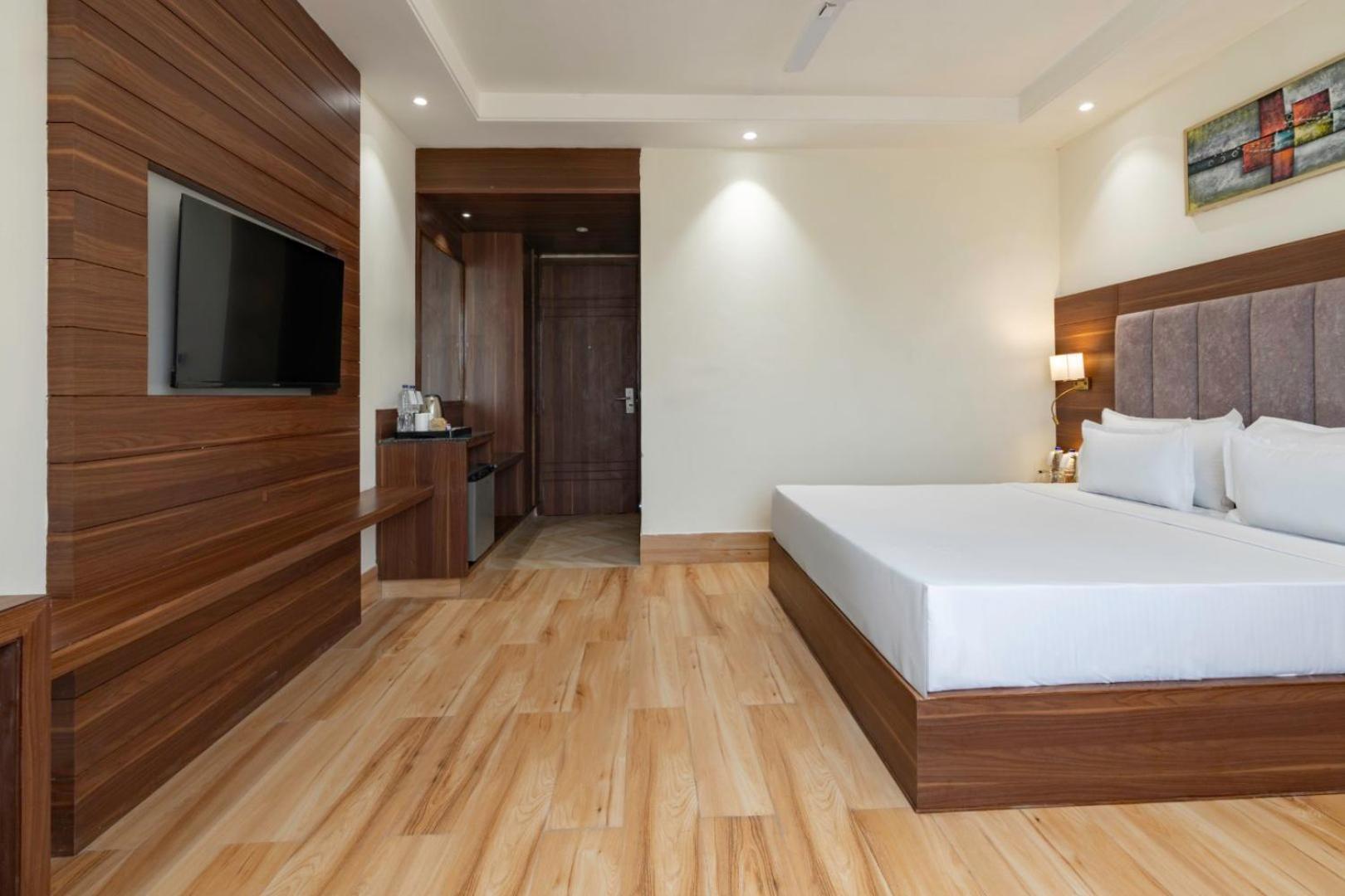 Clarks Inn Suites Agra Near Tajmahal Zewnętrze zdjęcie