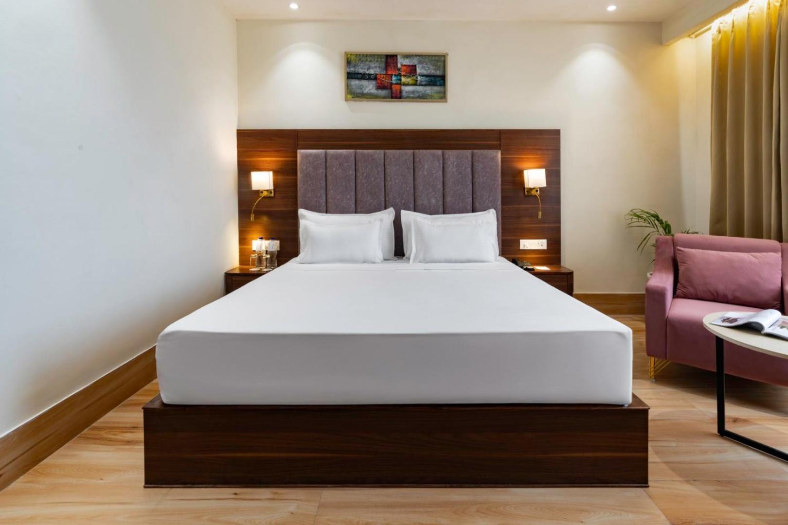 Clarks Inn Suites Agra Near Tajmahal Zewnętrze zdjęcie