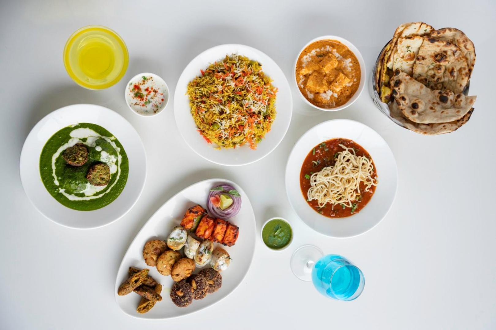 Clarks Inn Suites Agra Near Tajmahal Zewnętrze zdjęcie