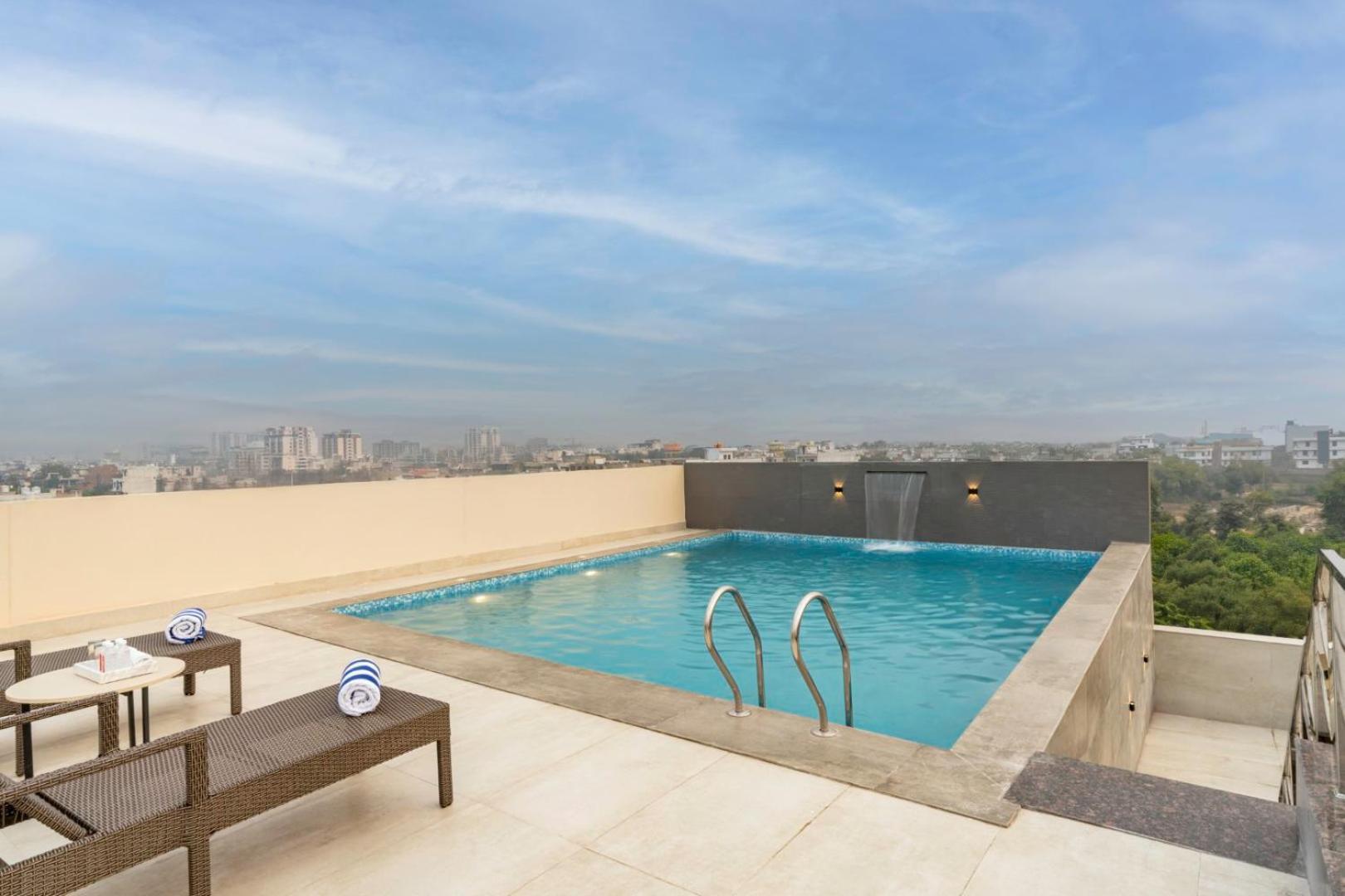 Clarks Inn Suites Agra Near Tajmahal Zewnętrze zdjęcie