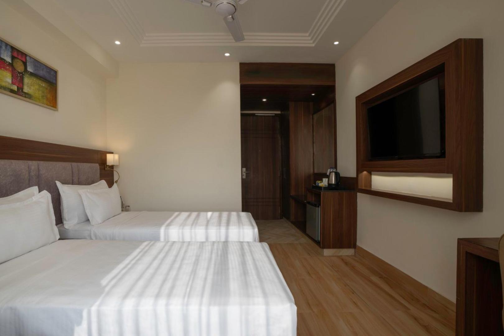 Clarks Inn Suites Agra Near Tajmahal Zewnętrze zdjęcie